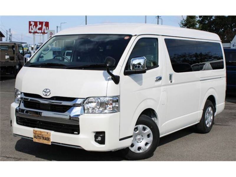 TOYOTA HIACE