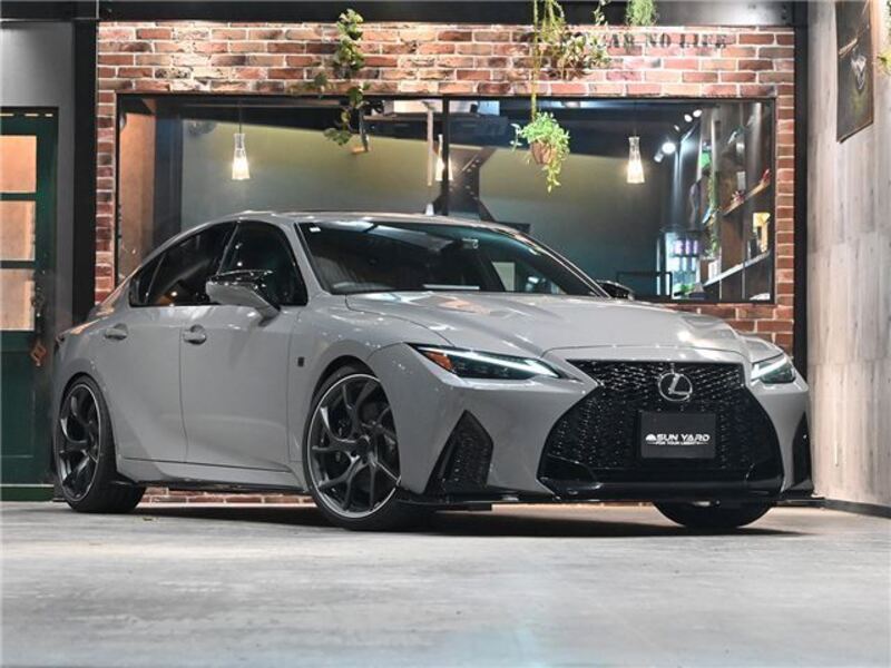LEXUS IS
