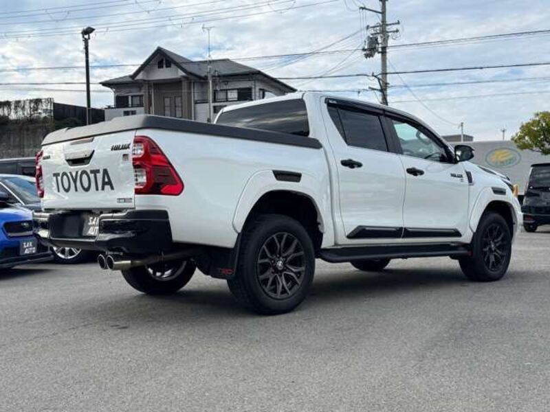 HILUX