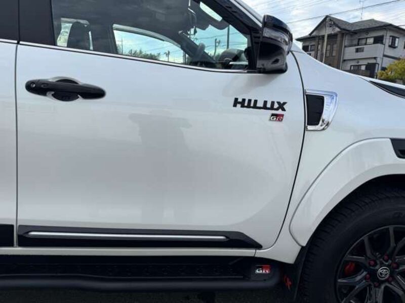 HILUX