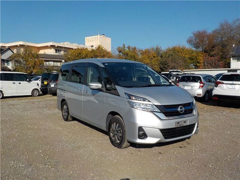 NISSAN SERENA