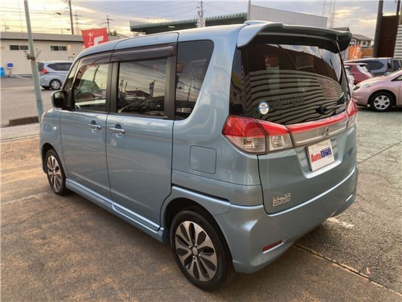 DELICA D2