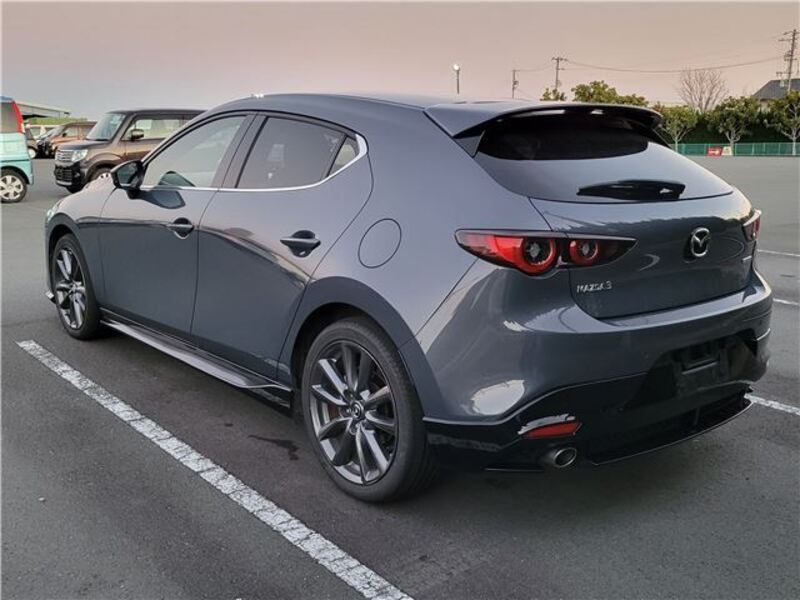MAZDA3