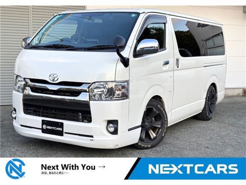 TOYOTA HIACE