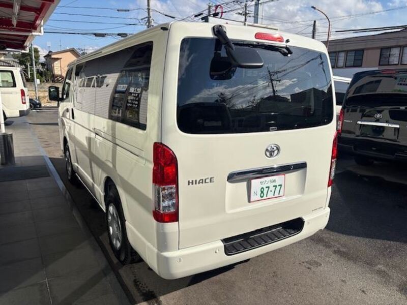 HIACE VAN
