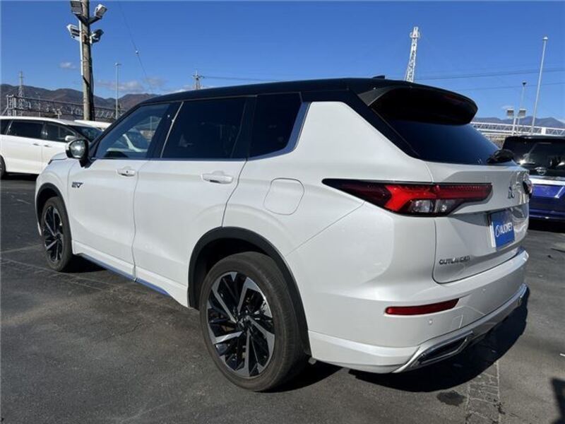 OUTLANDER PHEV