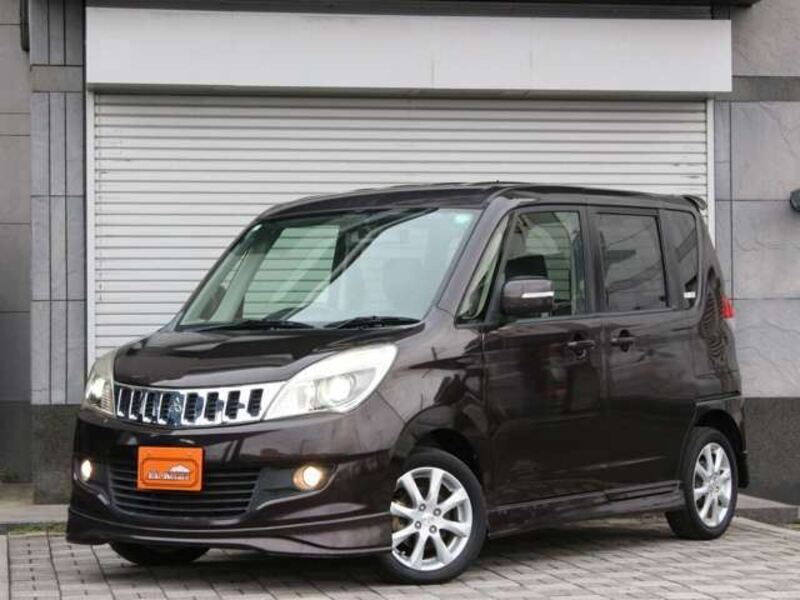 MITSUBISHI DELICA D2