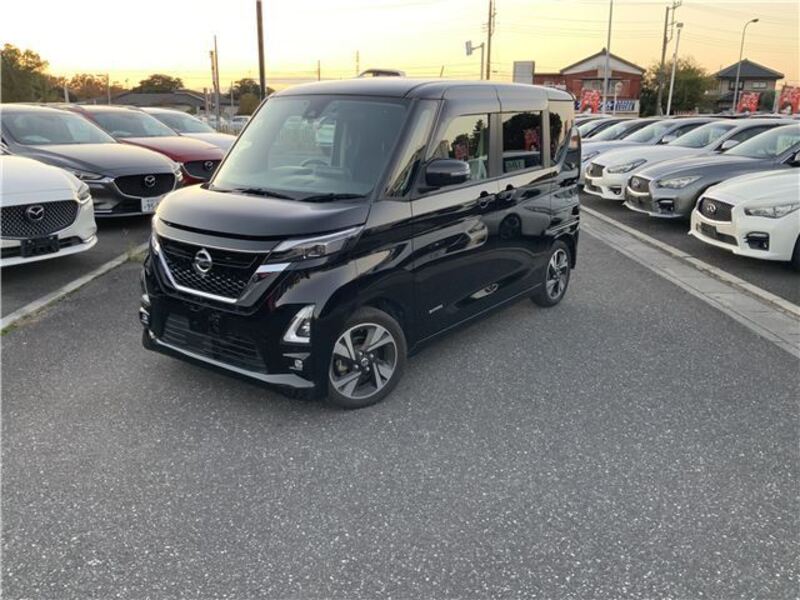 NISSAN ROOX