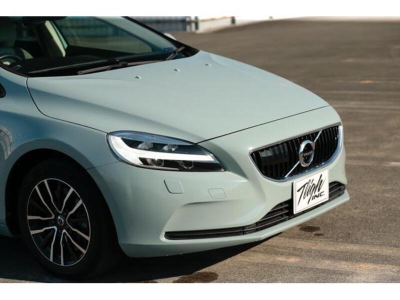 V40
