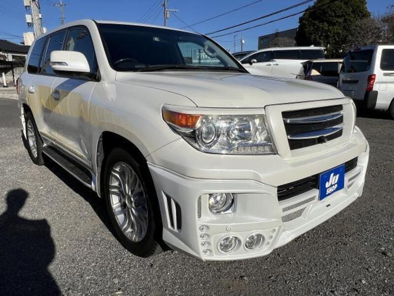 LAND CRUISER