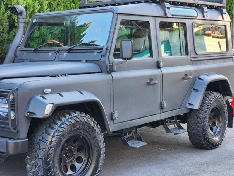 DEFENDER