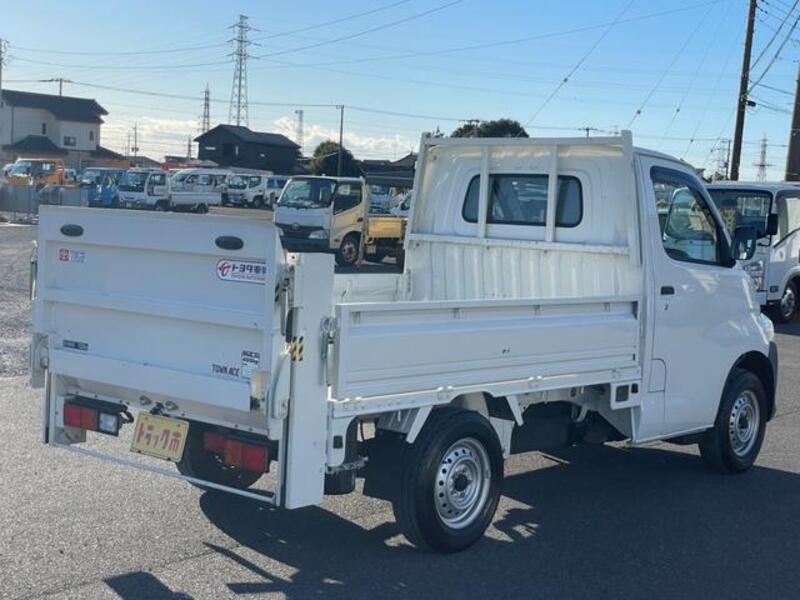 TOWNACE TRUCK