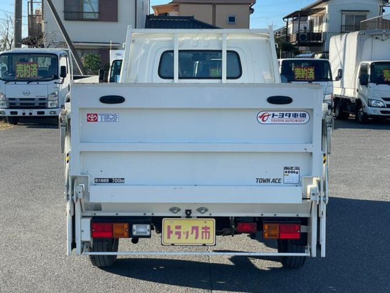 TOWNACE TRUCK
