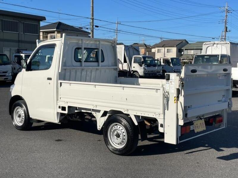 TOWNACE TRUCK