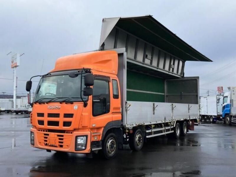 ISUZU GIGA