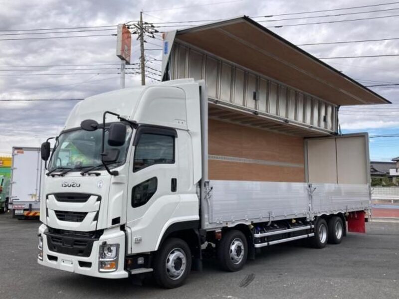 ISUZU GIGA