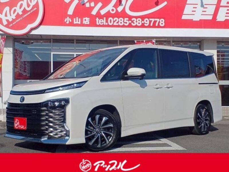 TOYOTA VOXY