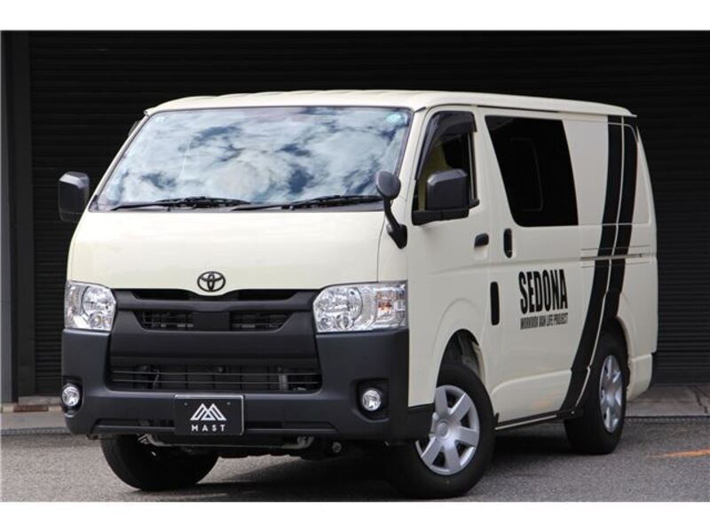TOYOTA HIACE