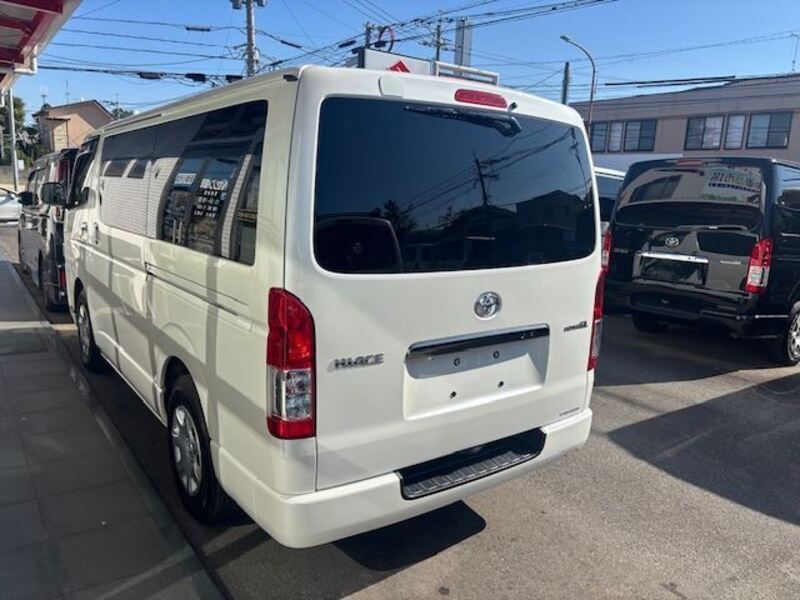 HIACE VAN