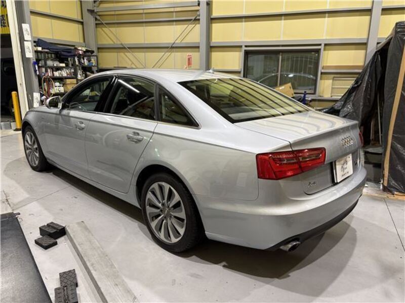 A6 HYBRID