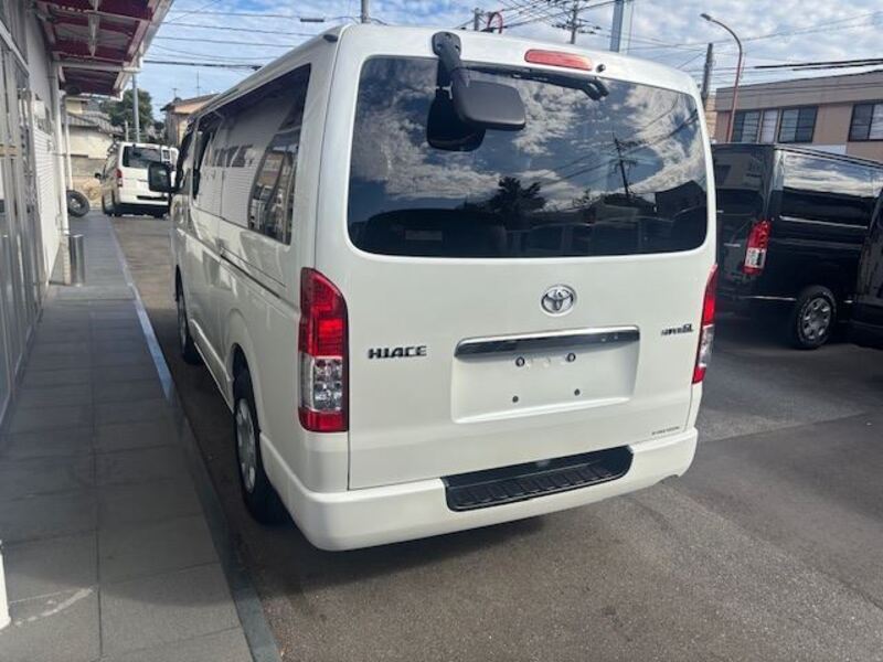 HIACE VAN
