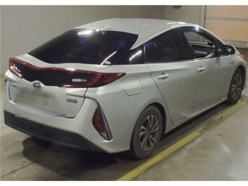 PRIUS PHV