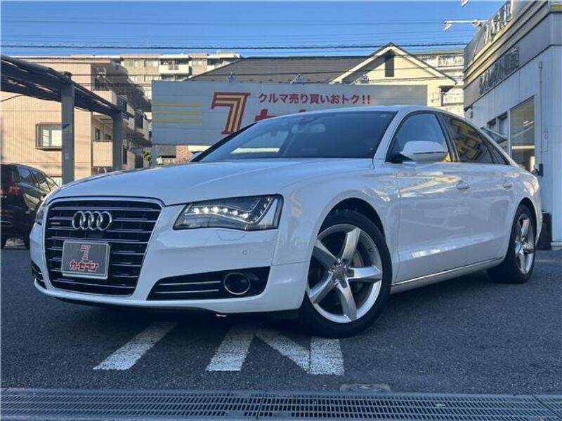 AUDI A8