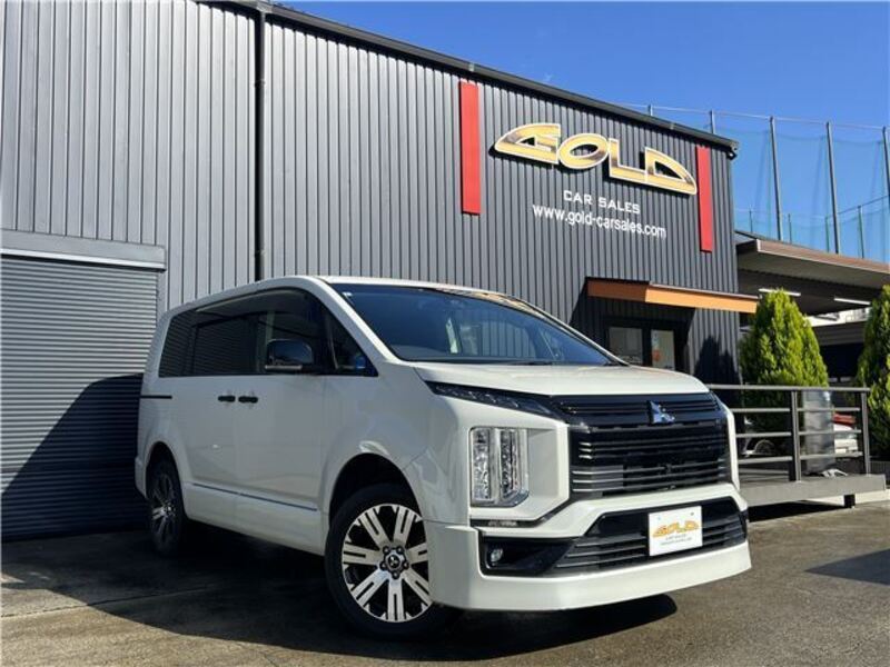 MITSUBISHI DELICA D5