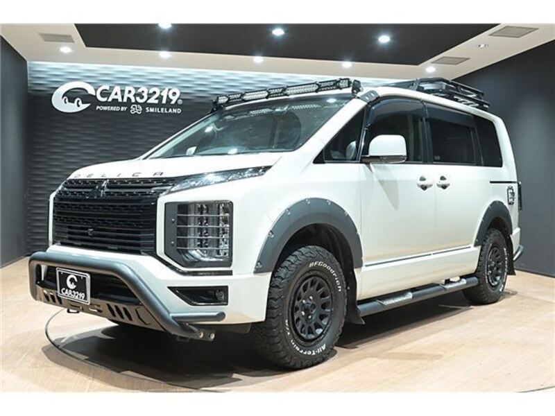 MITSUBISHI DELICA D5