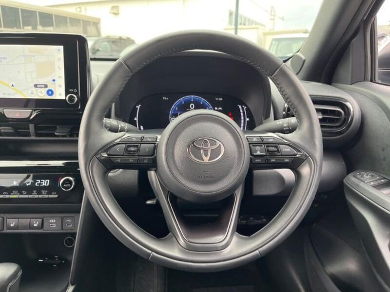 YARIS CROSS
