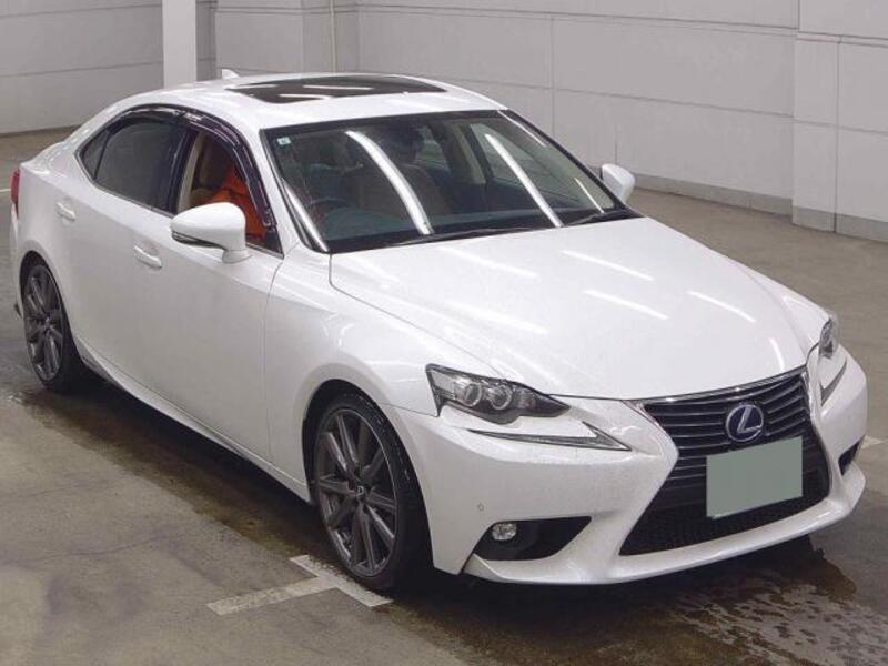 LEXUS IS