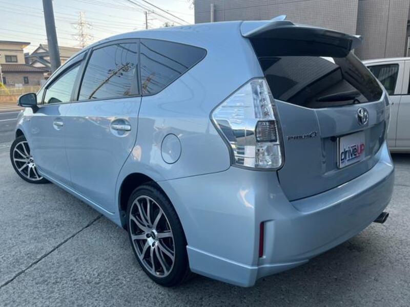 PRIUS ALPHA