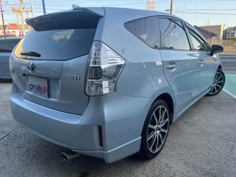 PRIUS ALPHA