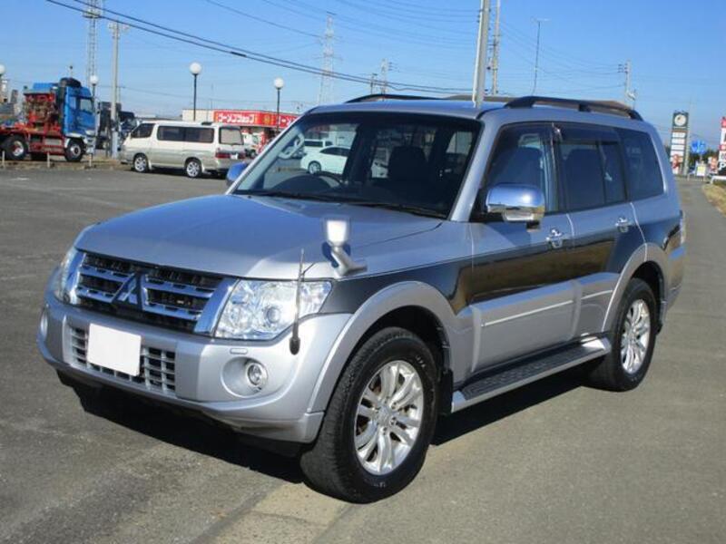 MITSUBISHI PAJERO