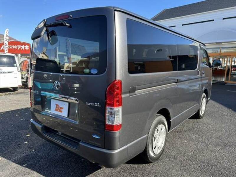 HIACE VAN