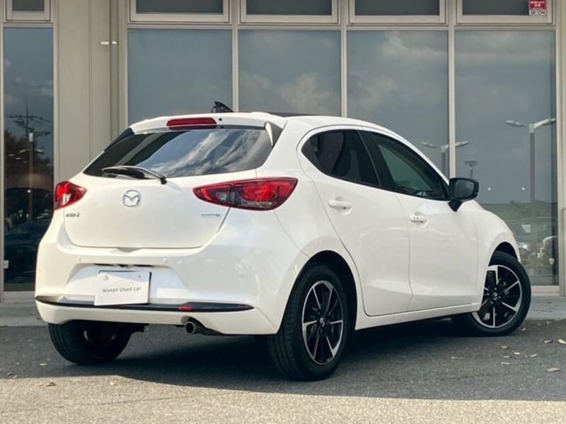 MAZDA2