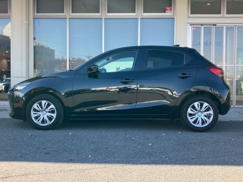 MAZDA2