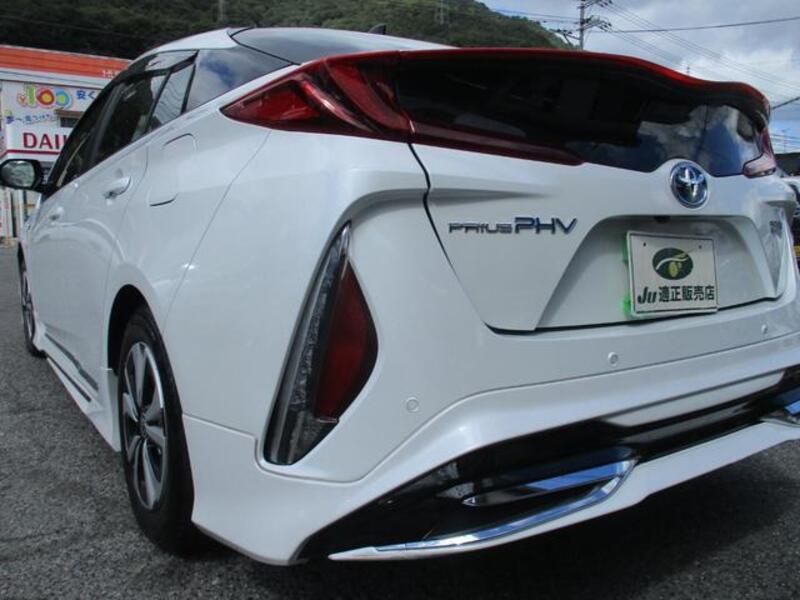 PRIUS PHV