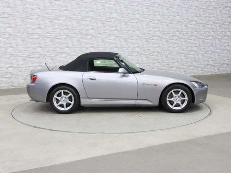 S2000