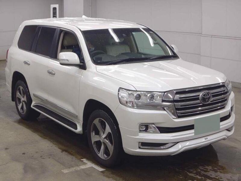 TOYOTA LAND CRUISER