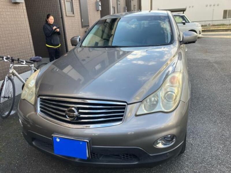 NISSAN SKYLINE CROSSOVER