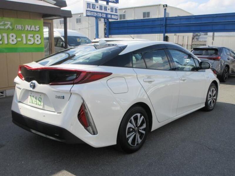 PRIUS PHV