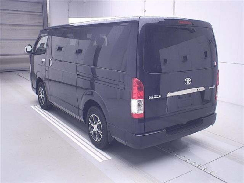 HIACE VAN
