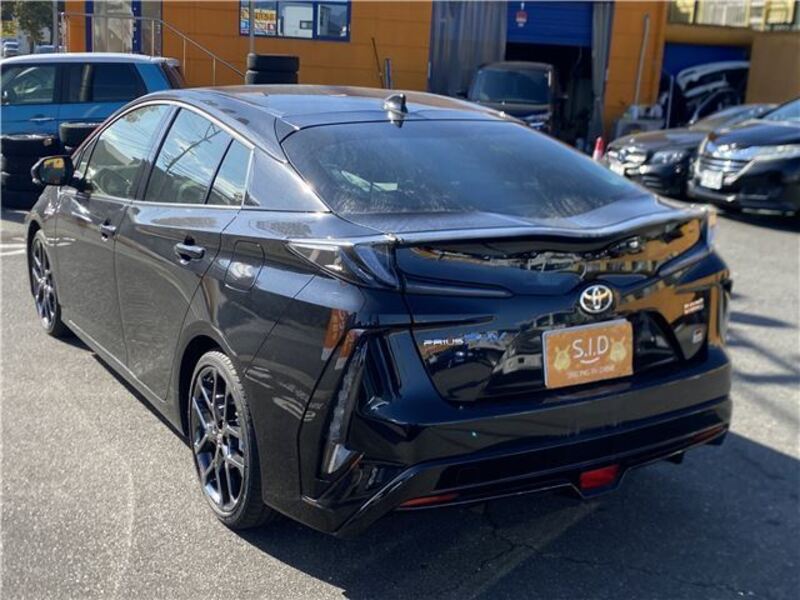 PRIUS PHV