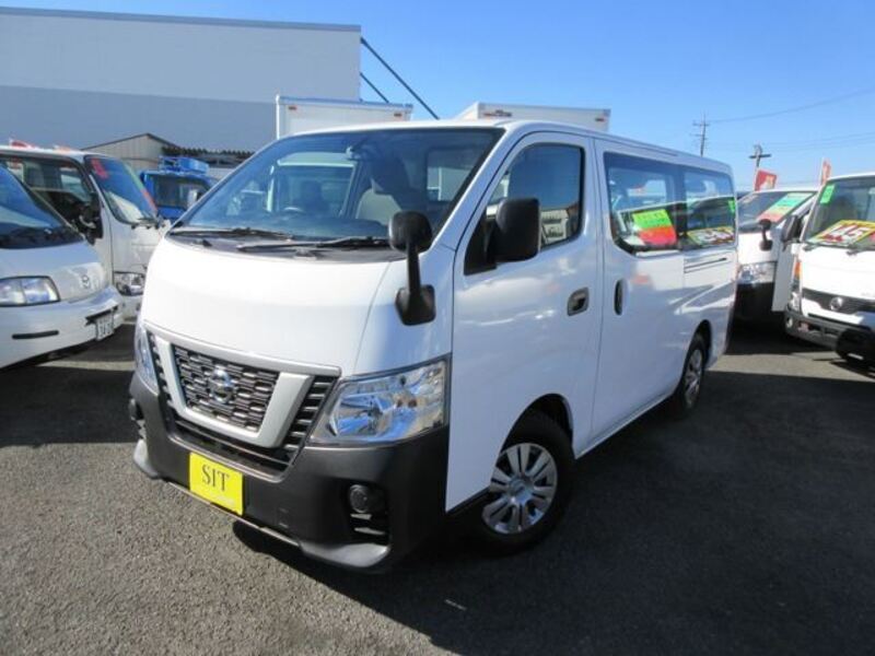 NV350 CARAVAN-0