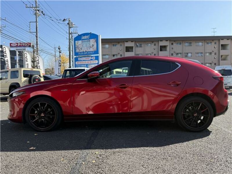 MAZDA3