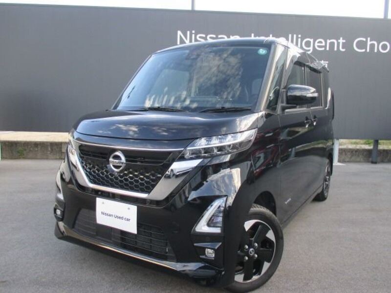 NISSAN ROOX