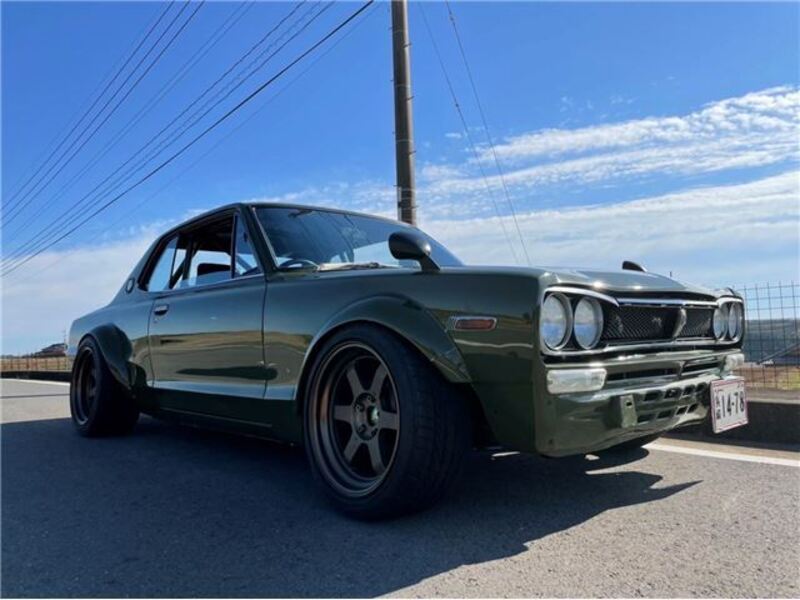 NISSAN SKYLINE