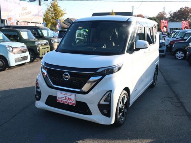 NISSAN ROOX