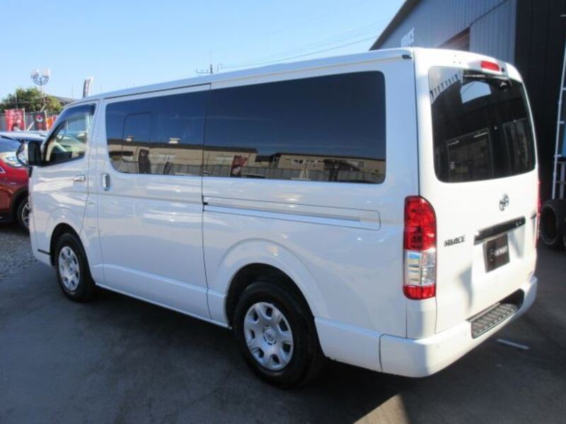 HIACE VAN
